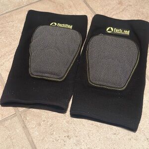 Knee Pads Sleeves Unisex, protective knees, anti-slip and anti collision.